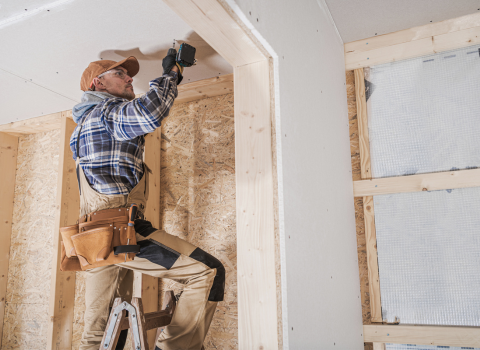 Working with professionals when remodeling the house